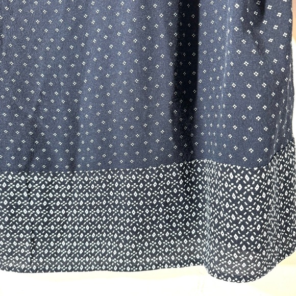 J.Jill Navy Blue Print Rayon V-neck Tunic Blouse - Picture 3 of 9